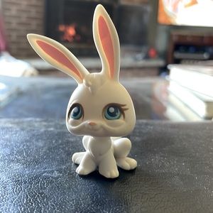 LPS Littlest Pet Shop Hasbro Figure Bunny Rabbit 2004 White